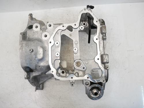 Oil pan upper part for - , nissan